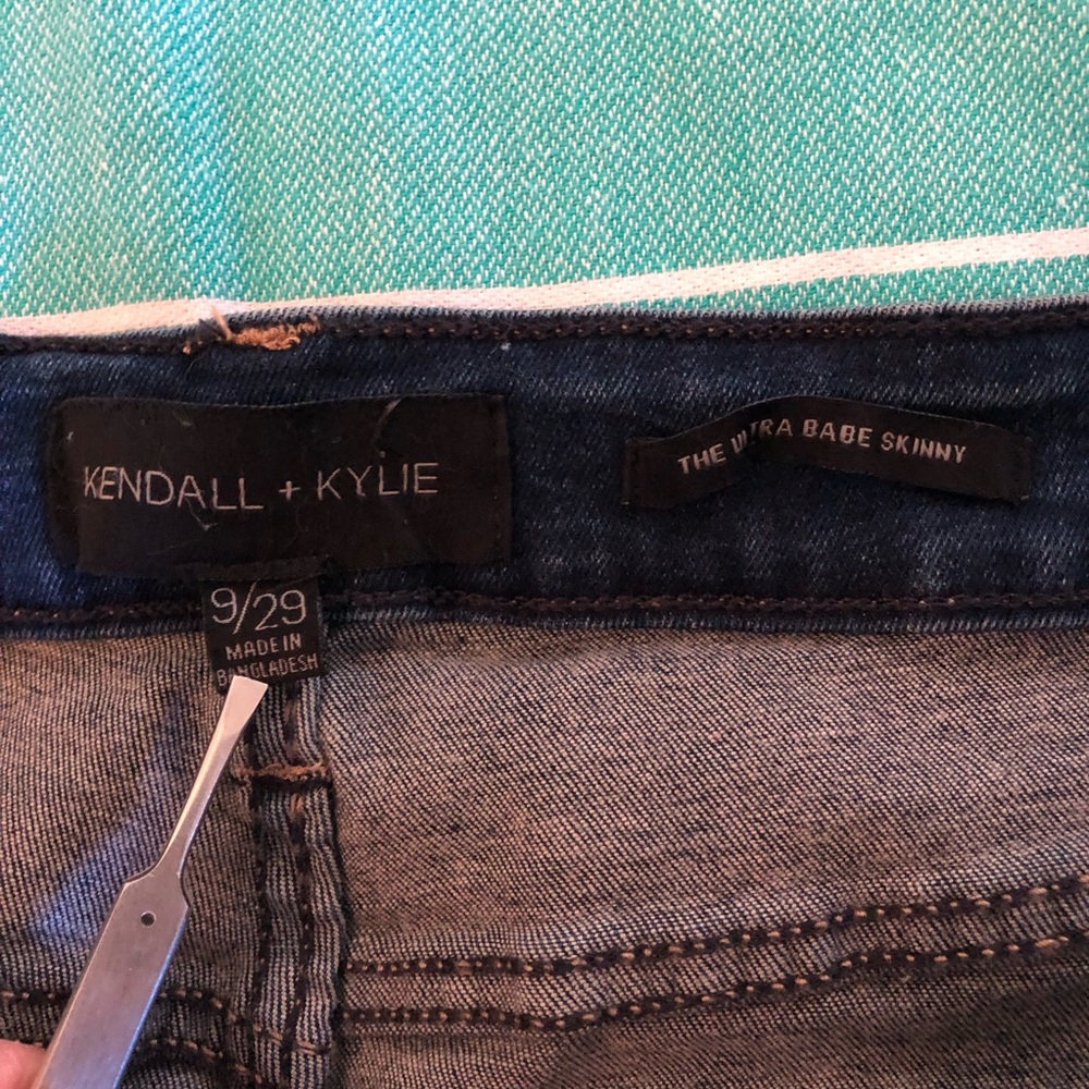 Kendall & Kylie Skinny Jeans size 9/29 - Picture 5 of 9